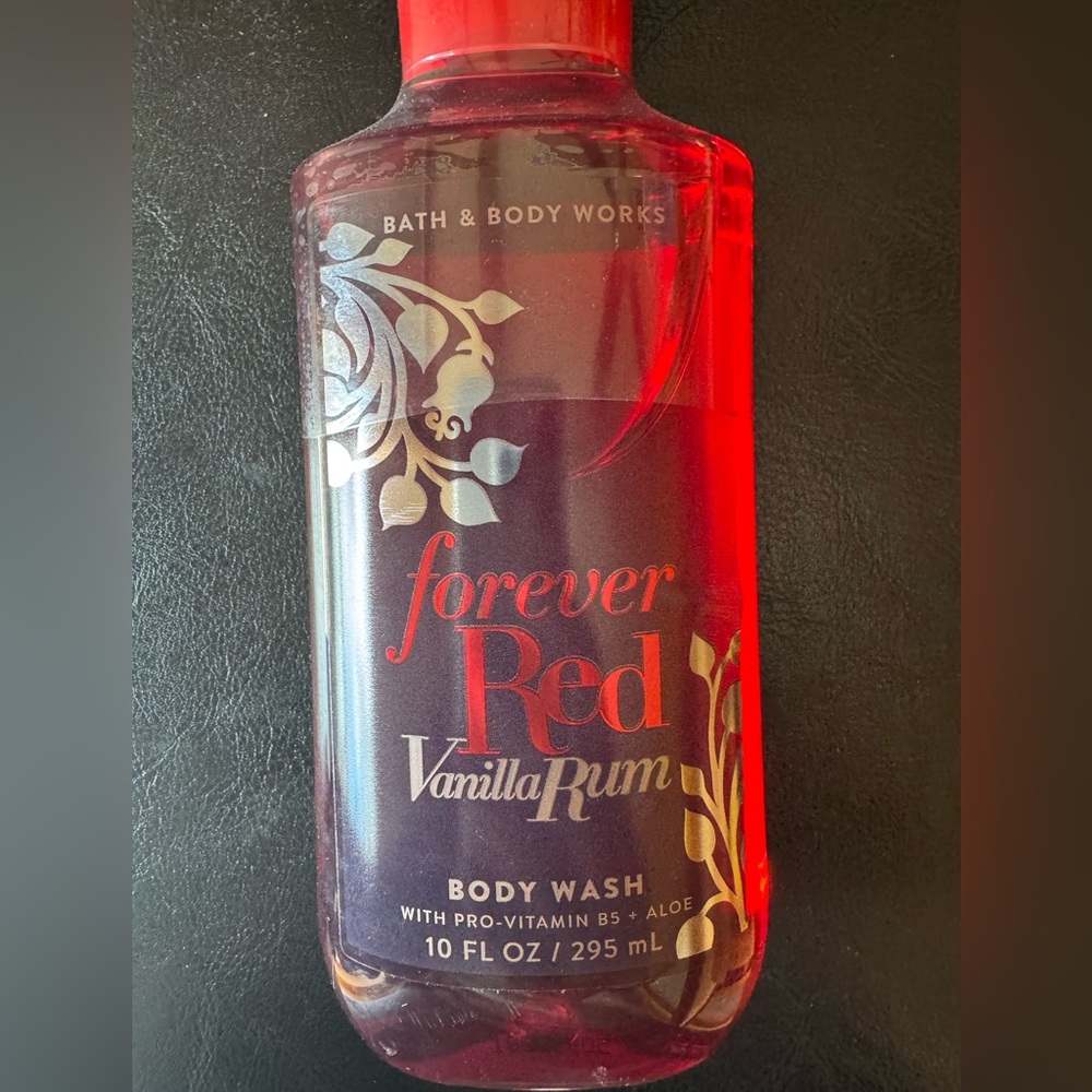 Bath & Body Works Forever Red Vanilla Rum Body Wash - Red & Gold